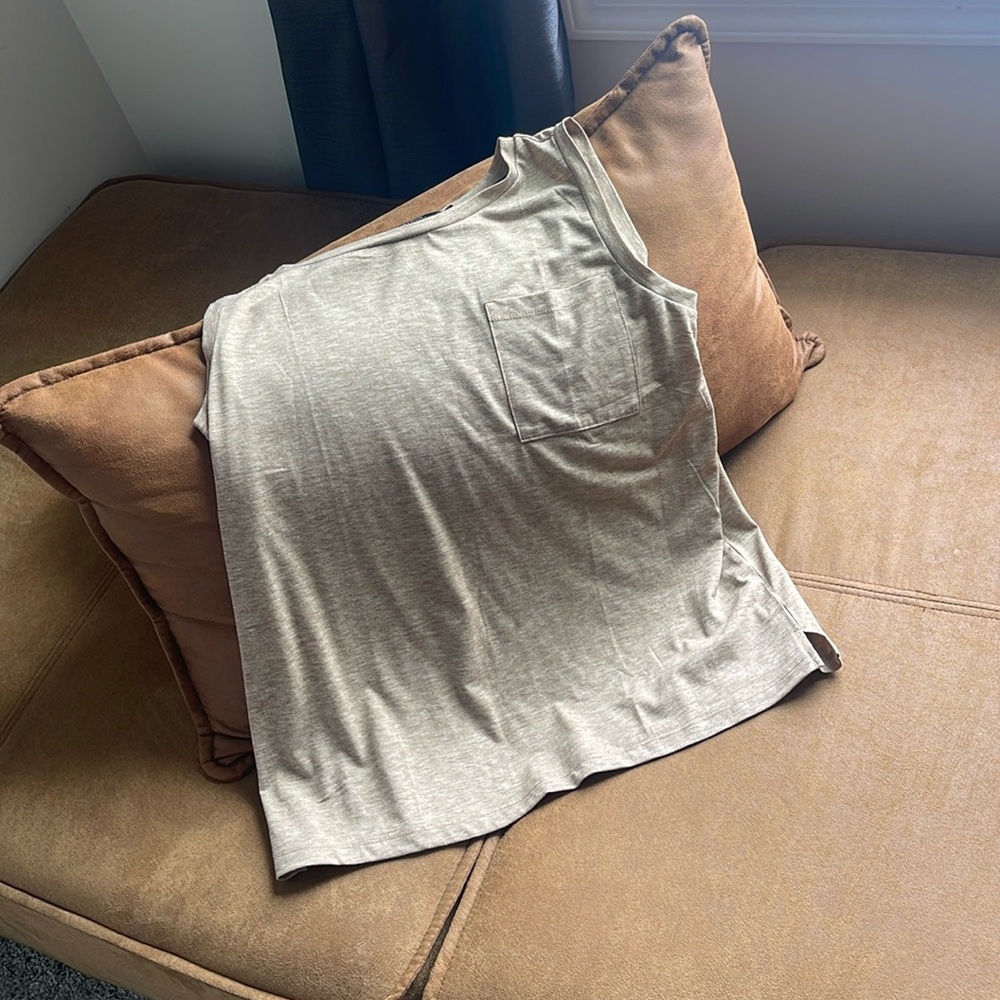 Front pocket tank